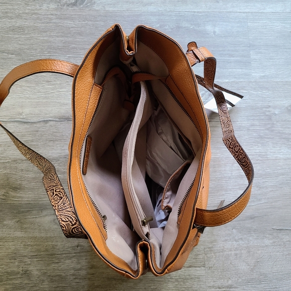 NWT Darcy Marks London Vegan Leather Cognac Shoulder Purse - Picture 16 of 16